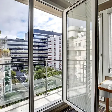 Guestready - Cosy Pres Du Metro * Issy-les-Moulineaux