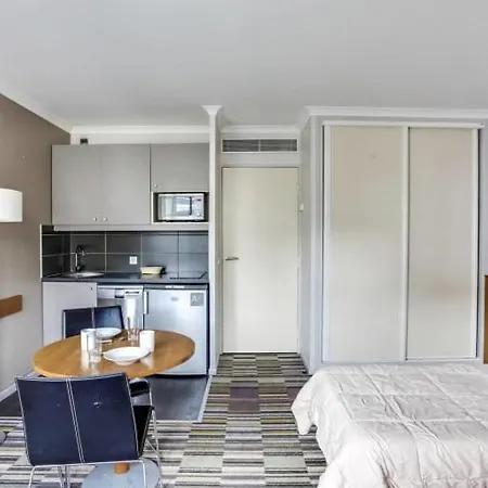 Guestready - Cosy Près Du Métro Appartement